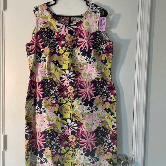 JG Hook Dress - Picture 2 of 7